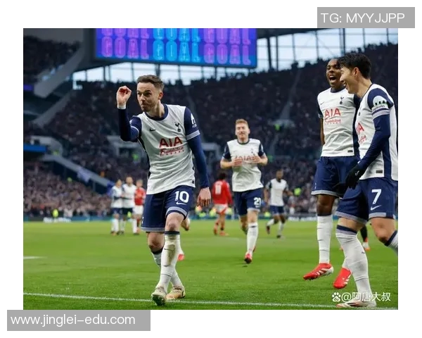 热刺与曼联的激战传奇：一场足球场上的爱恨纠葛与荣耀追逐