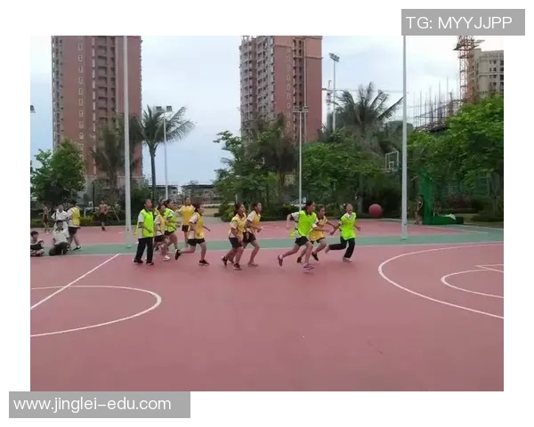 篮球明星亲临观澜湖中学与学生互动分享篮球梦想与成长经历